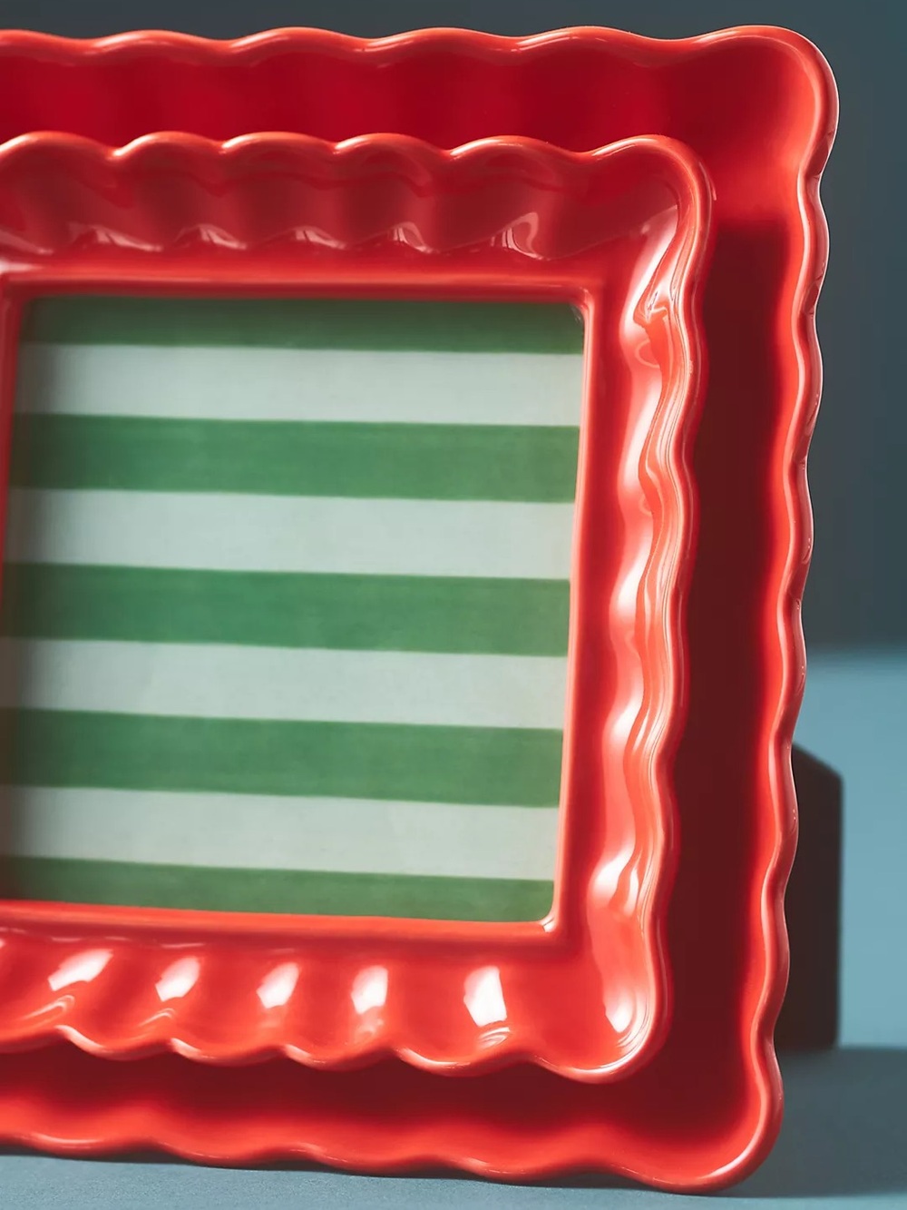 New Anthropologie x Maeve Philippa Scalloped 4x4 Red Picture Frame - Picture 2 of 3